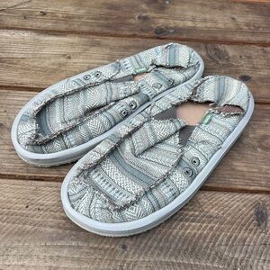 Sanuks Slip Ons